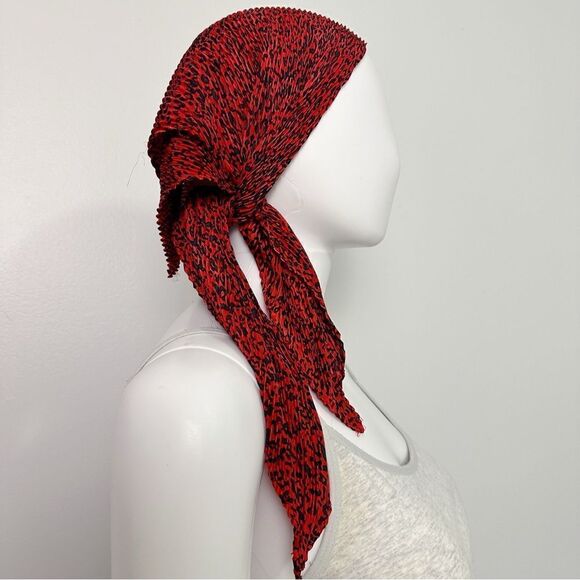 ɢᴜᴄ ᴢᴀʀᴀ ꜱᴀᴛɪɴ ᴄʜᴇᴇᴛᴀʜ ɴᴇᴄᴋᴇʀᴄʜɪᴇꜰ ꜰᴏᴜʟᴀʀᴅ ᴀᴄᴄᴇꜱꜱᴏʀʏ - Picture 6 of 16